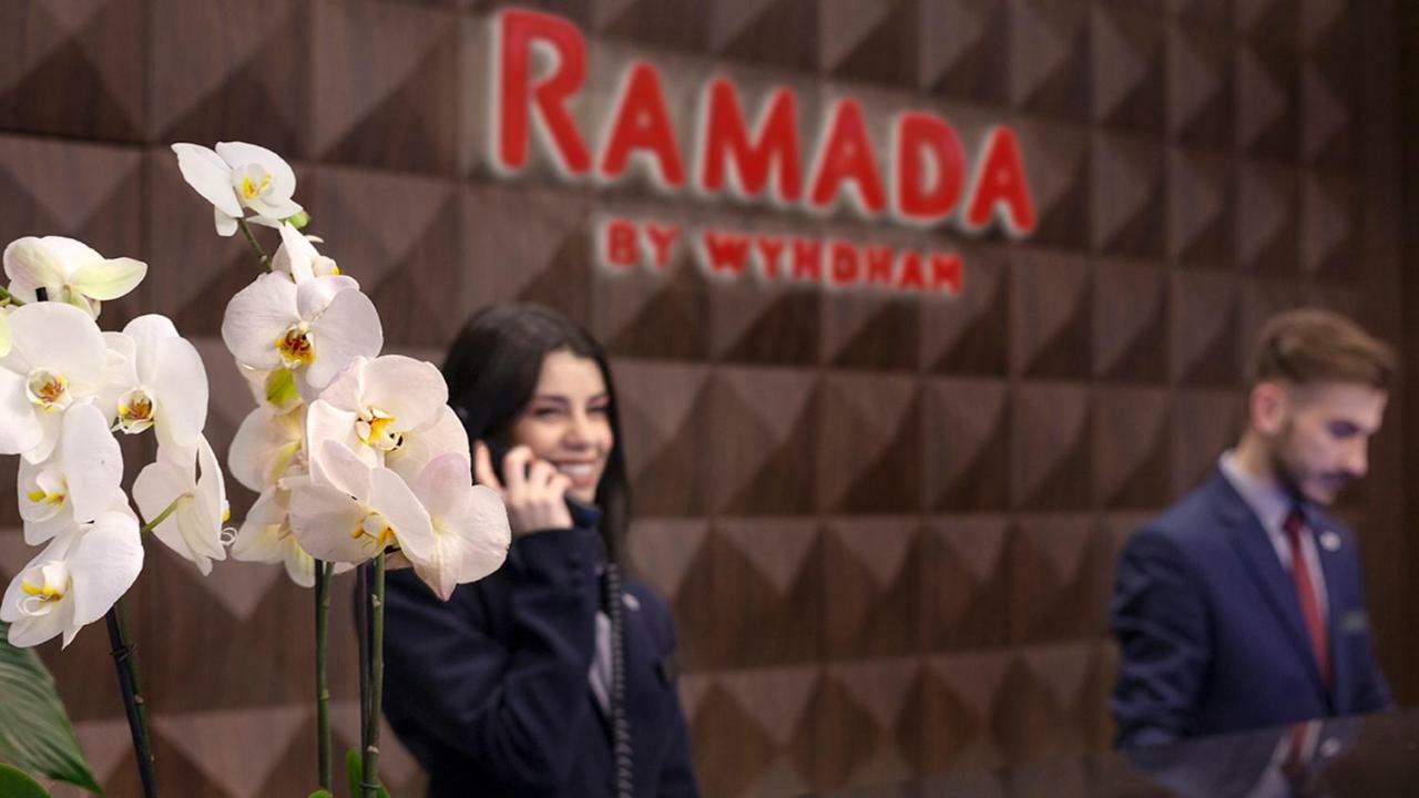 Ramada Hotel & Suites By Wyndham Ereván Exterior foto